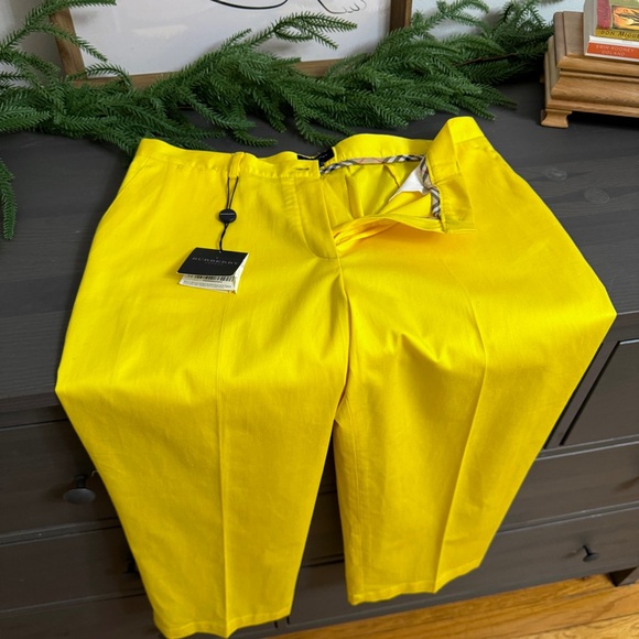 Burberry Golf sz 8 Cropped Cotton Stretch Pants in Lemon Yellow nova check - Picture 1 of 9